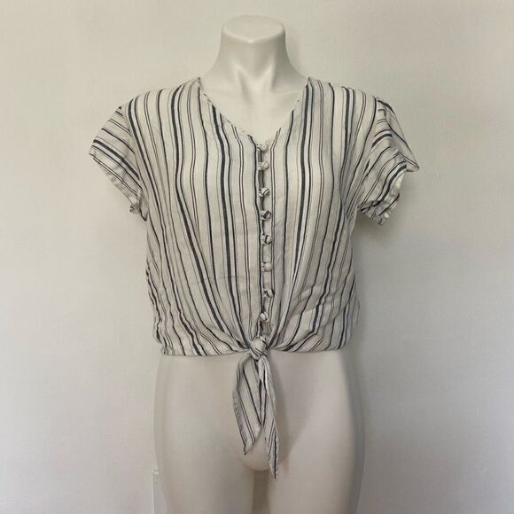 Sim & Sam stripe button front flutter top - Picture 2 of 8